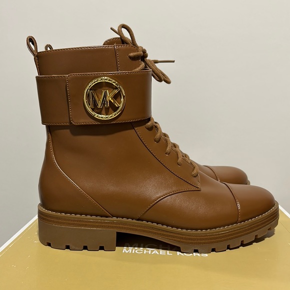 🔥🔥🔥NEW Michael Kors Tatum PU Leather Ankle Lace Up Combat Boots - Picture 5 of 9